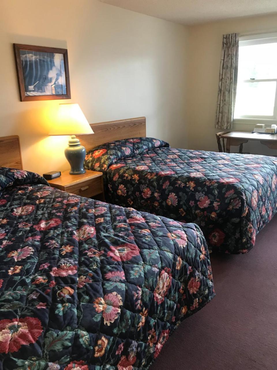 Four Seasons Motor Inn Twin Mountain Esterno foto