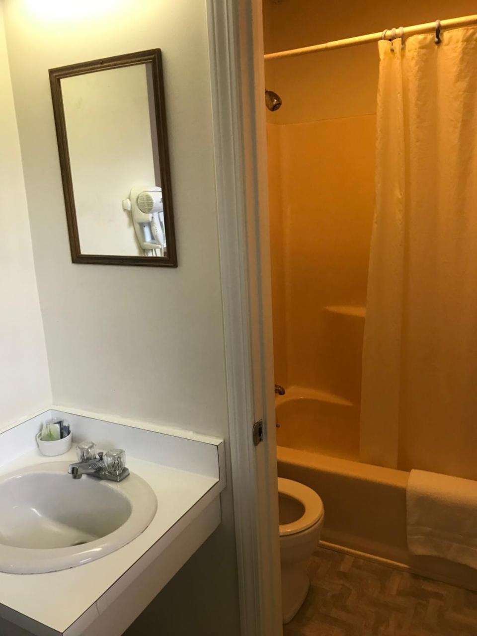 Four Seasons Motor Inn Twin Mountain Esterno foto